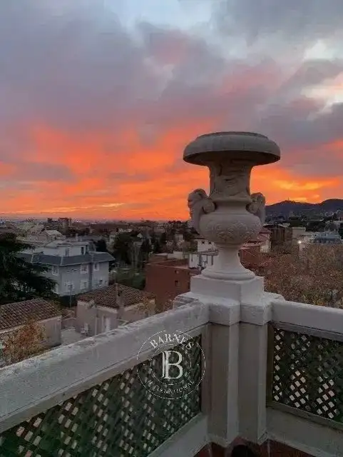 Außenansicht von Wohnung zur Miete in Barcelona mit Klimaanlage, Heizung und Terrasse
