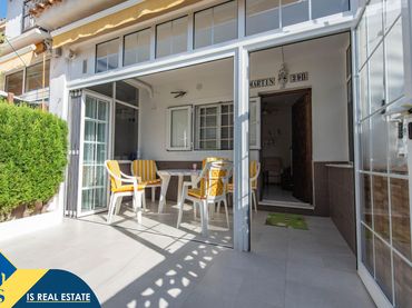 Bungalow amb piscina en venda a Nueva Torrevieja - Aguas Nuevas