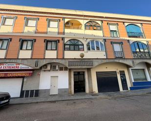 Vista exterior de Pis en venda en Zafra amb Terrassa