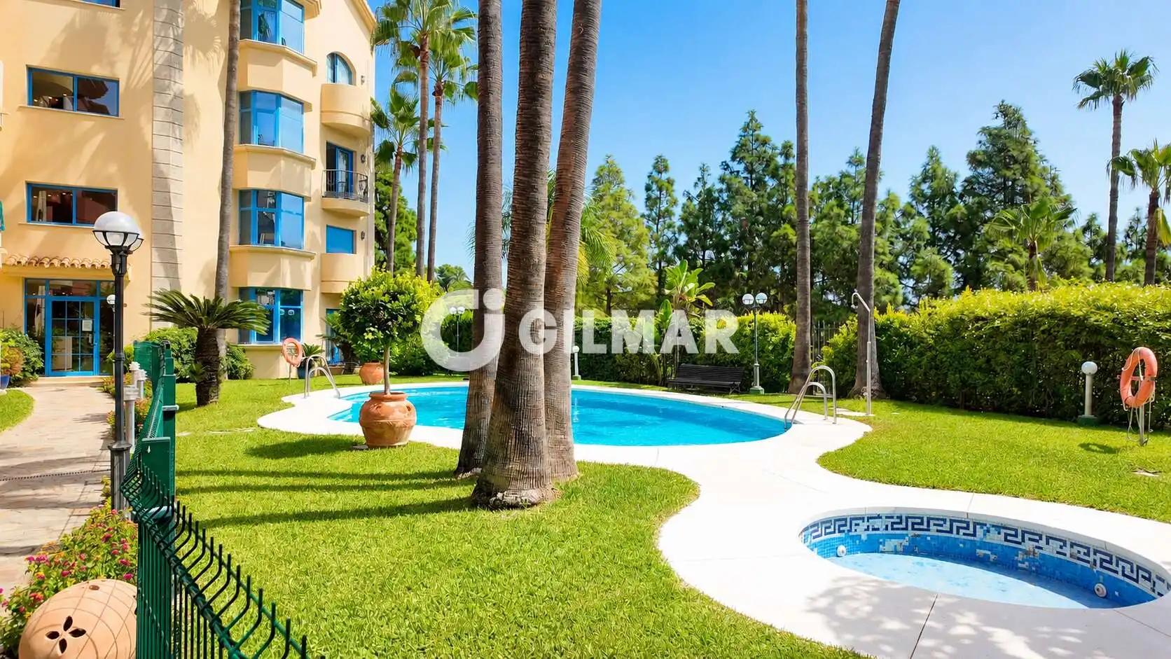 Jardí de Dúplex en venda en Torrequebrada