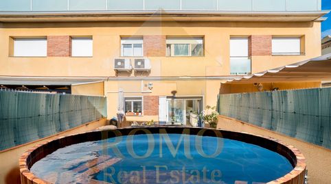 Foto 3 de Casa adosada en venda a Carrer Sis, Santa Perpètua de Mogoda, Barcelona