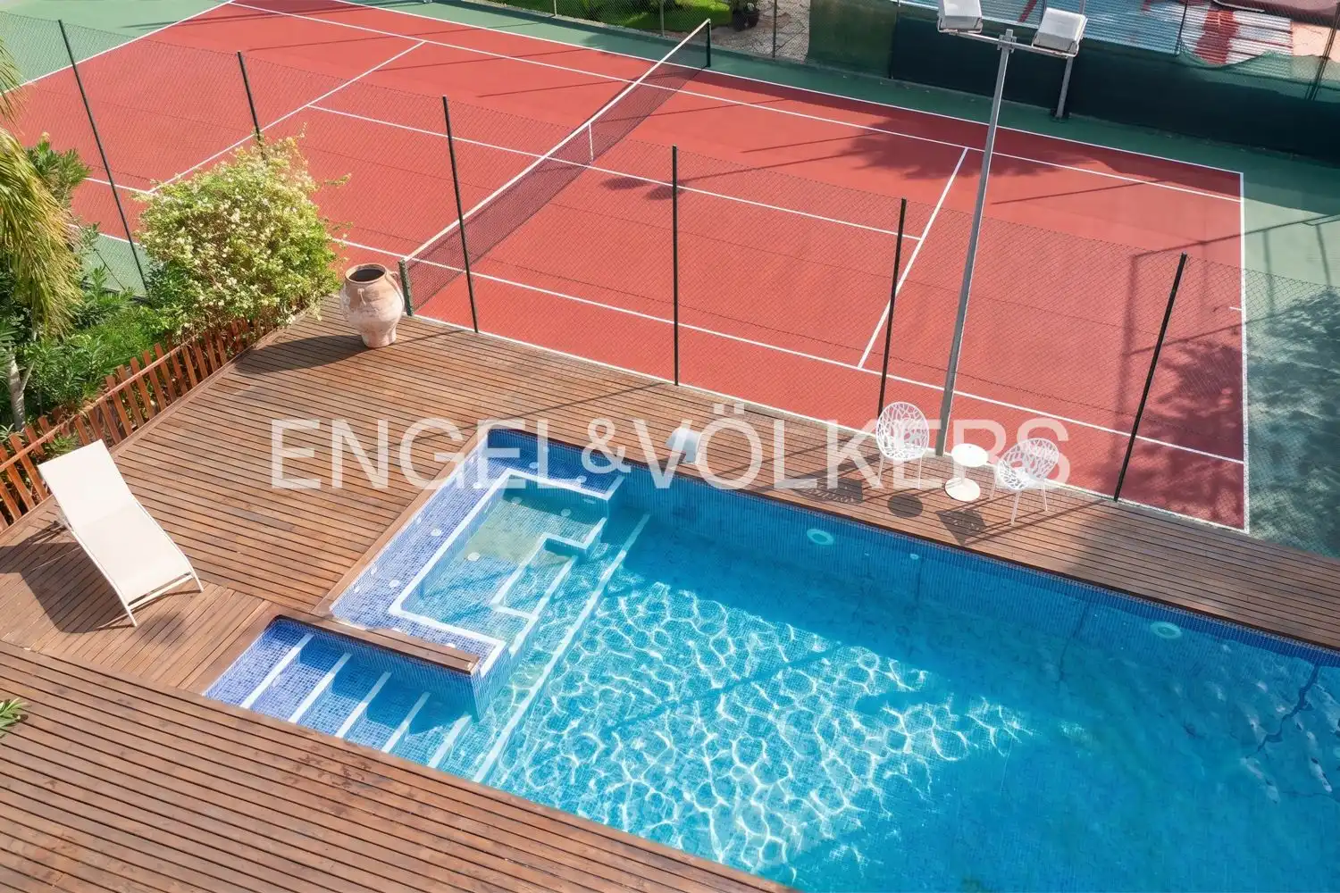 Piscina de Casa o xalet de lloguer en Chiva amb Aire condicionat, Calefacció i Jardí privat
