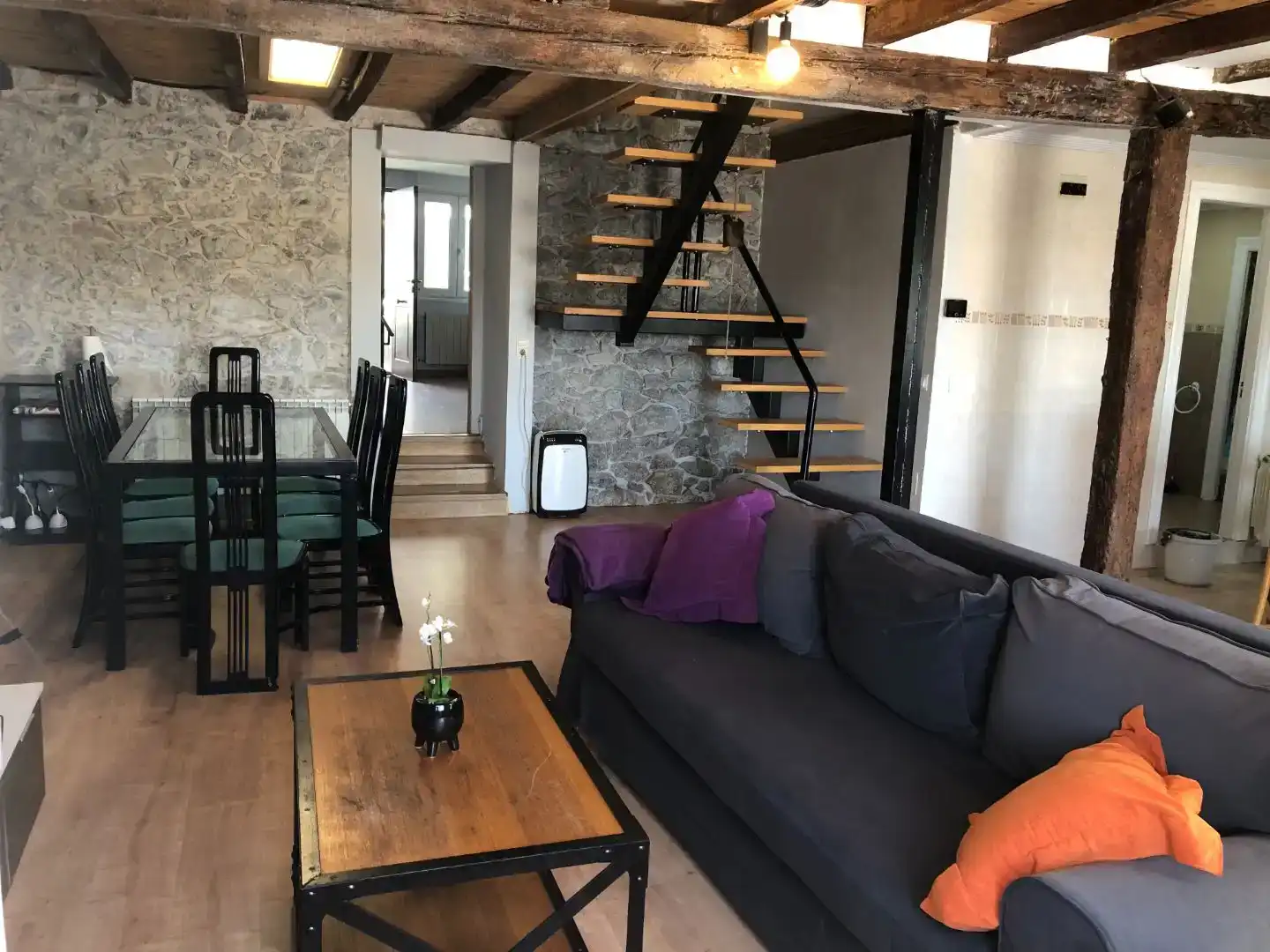 Wohnzimmer von Einfamilien-Reihenhaus zur Miete in Santa Cruz de Bezana