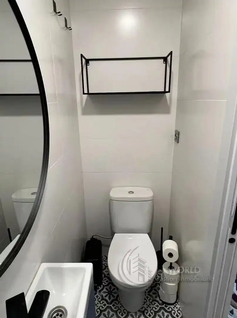 Baño de Piso en venta en Madrid con Aire acondicionado, Calefacción y Amueblado