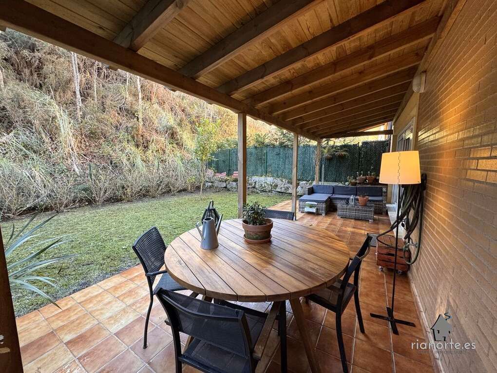 Terrassa de Pis en venda en Ribadesella amb Calefacció, Jardí privat i Terrassa
