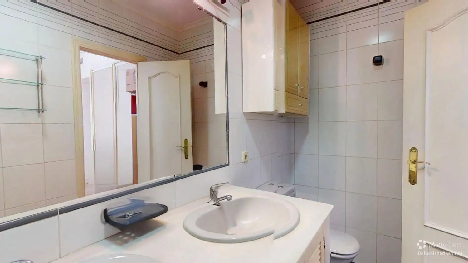 Bathroom of Flat for sale in Sevilla  with Air Conditioner, Heating and Terrace