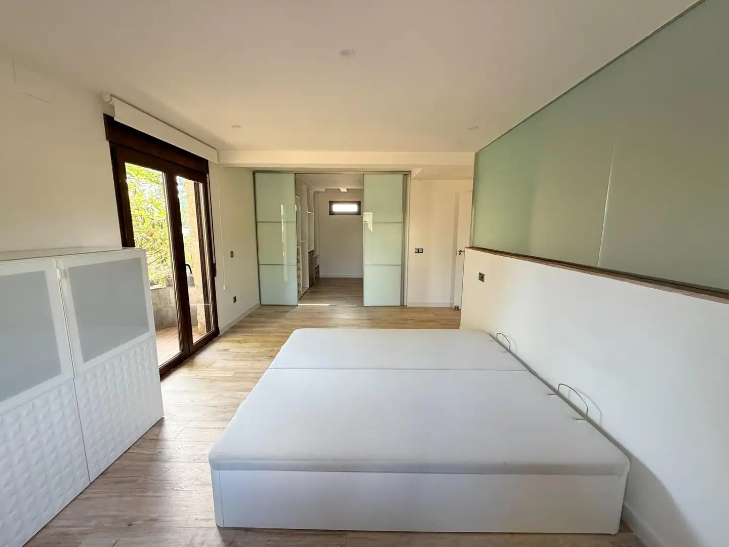 Schlafzimmer von Haus oder Chalet zur Miete in San Antonio de Benagéber mit Klimaanlage, Heizung und Privatgarten
