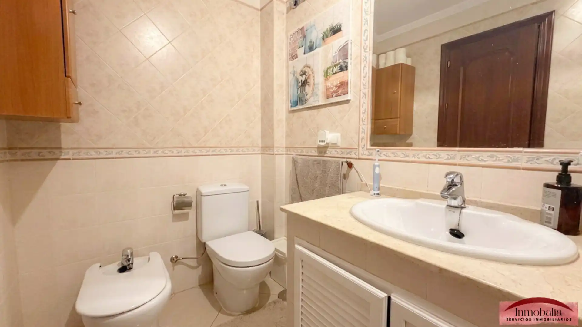 Baño de Casa adosada en venta en Sevilla con Aire acondicionado y Balcón