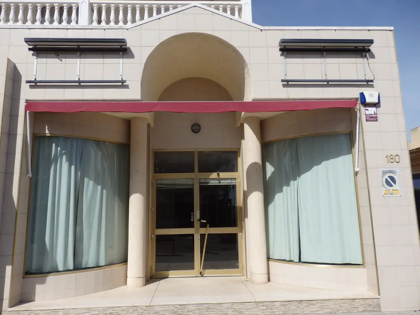 Vista exterior de Local en venta en Mont-roig del Camp con Aire acondicionado