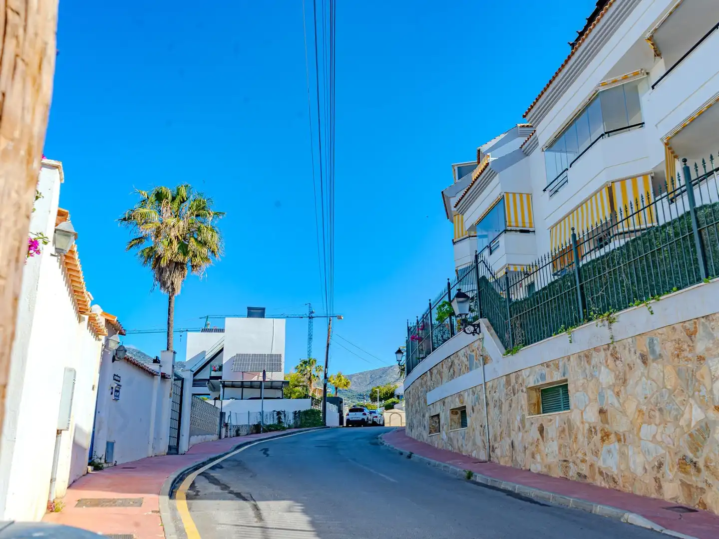 Vista exterior de Pis en venda en Fuengirola amb Aire condicionat, Terrassa i Piscina comunitària