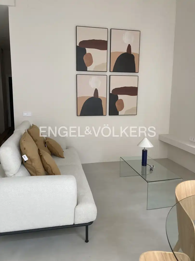 Sala d'estar de Pis de lloguer en Valencia amb Aire condicionat, Calefacció i Terrassa