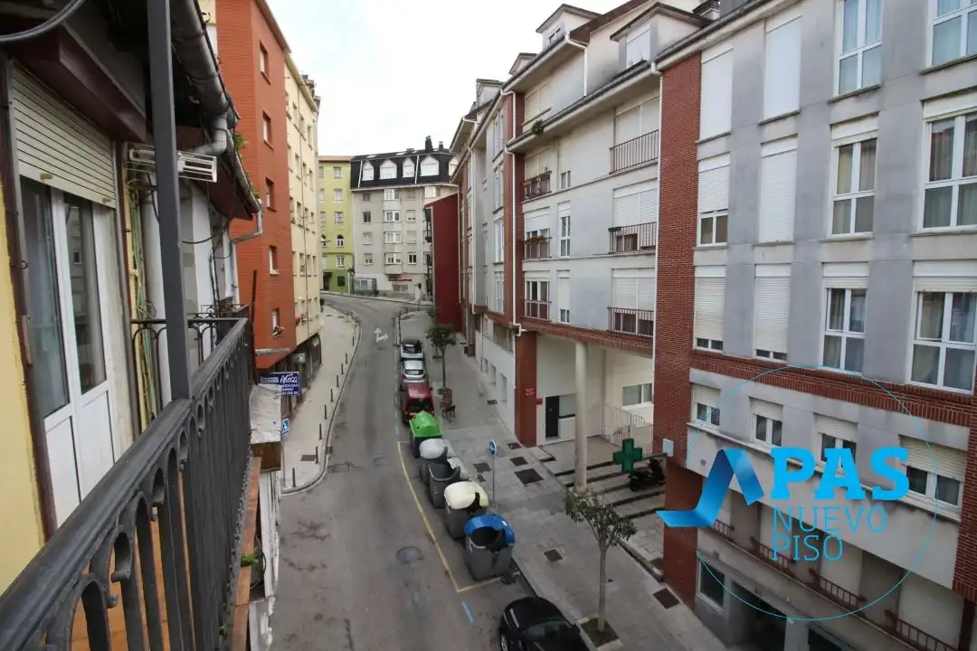 Außenansicht von Wohnung zur Miete in Santander mit Balkon