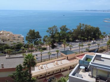 Bajo con piscina en venta en Calle FARO