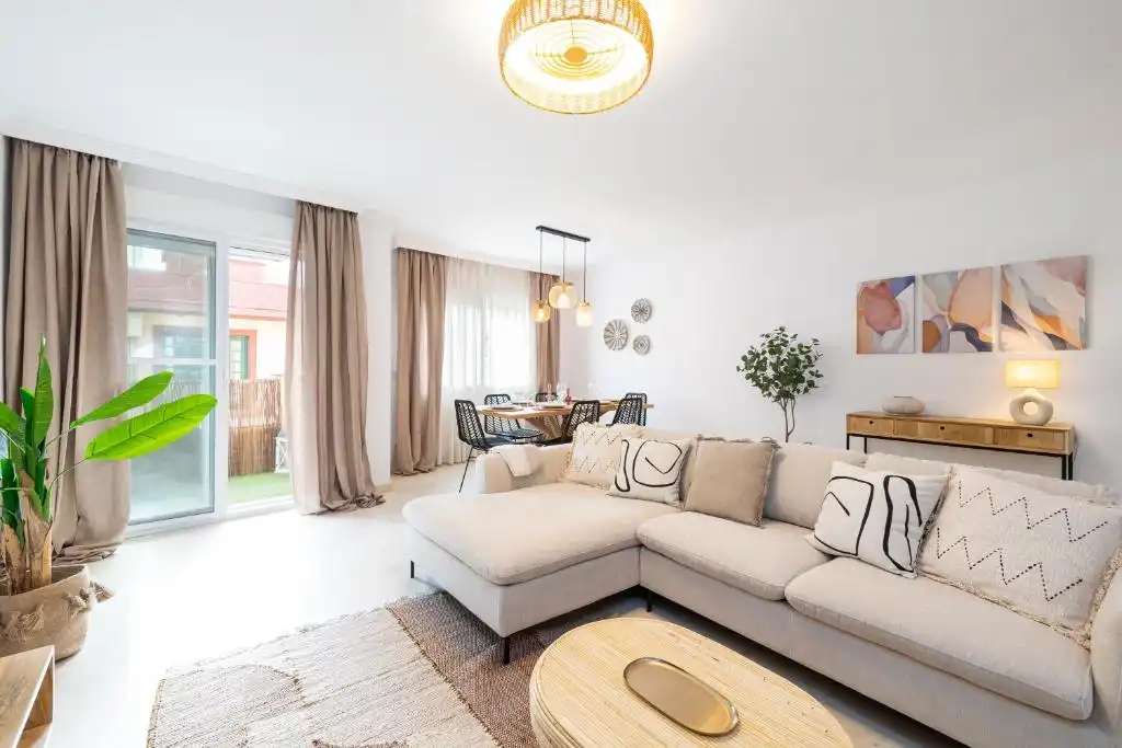 Wohnung mit Aufzug zum Verkauf in Avenida Juan Gómez Juanito