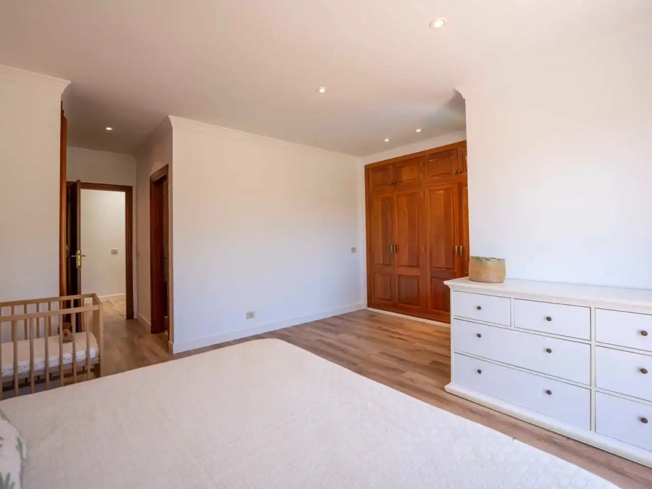 Bedroom of Houses for sale in Cuesta de la Villa