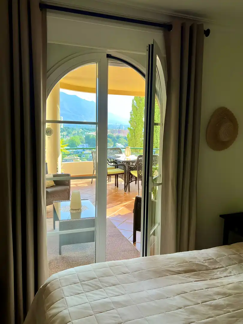 Apartament amb piscina en venda a Nueva Andalucía, imagen 4