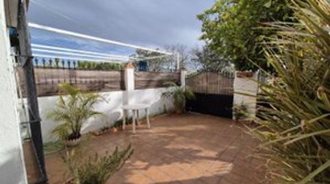 Foto 2 de Casa adosada en venta en Centro, Bormujos