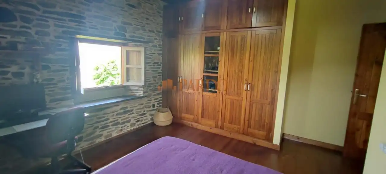 Dormitori de Finca rústica en venda en Valdoviño amb Calefacció, Jardí privat i Terrassa