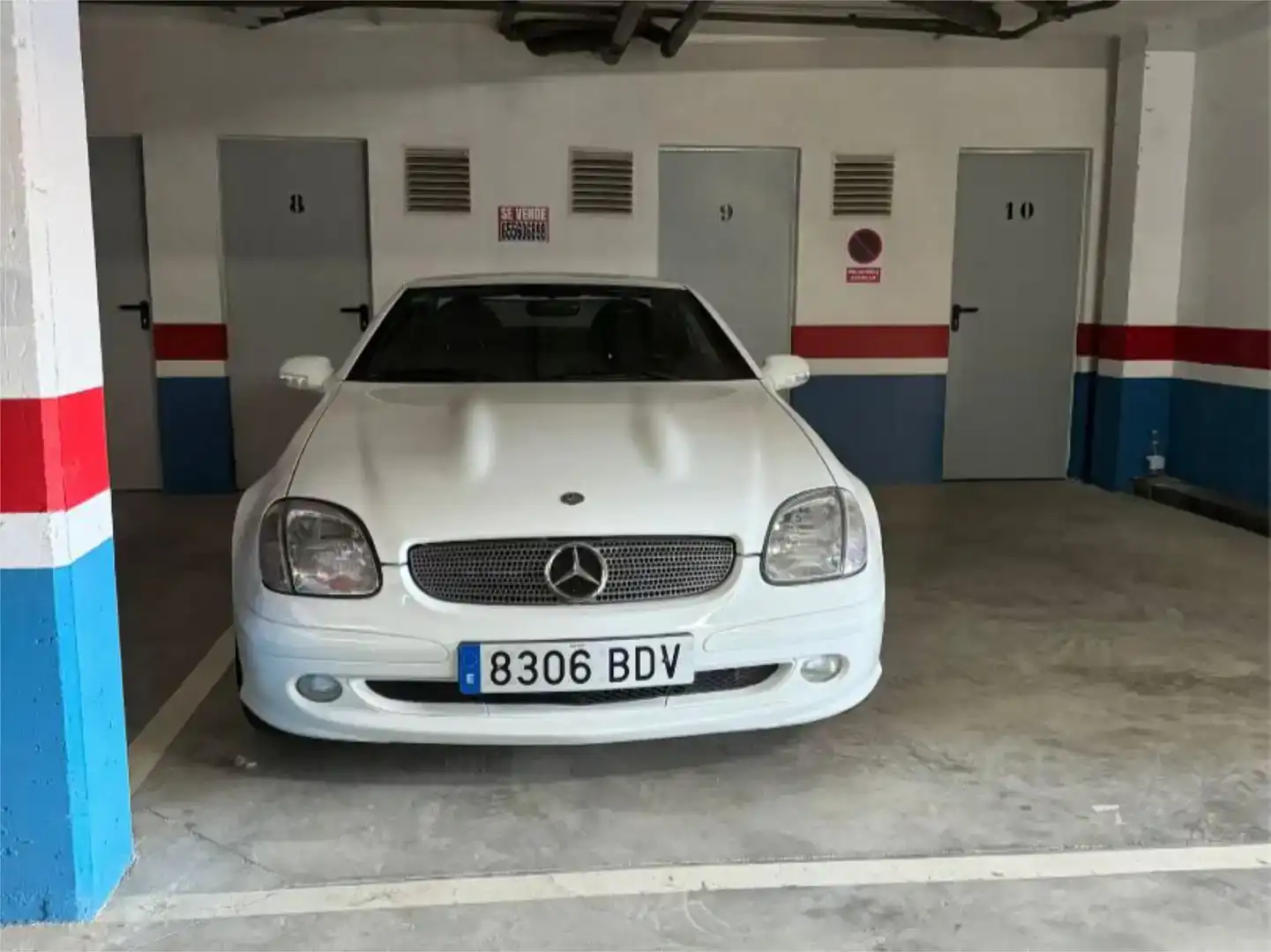 Parkplatz von Garage zum Verkauf in Selwo