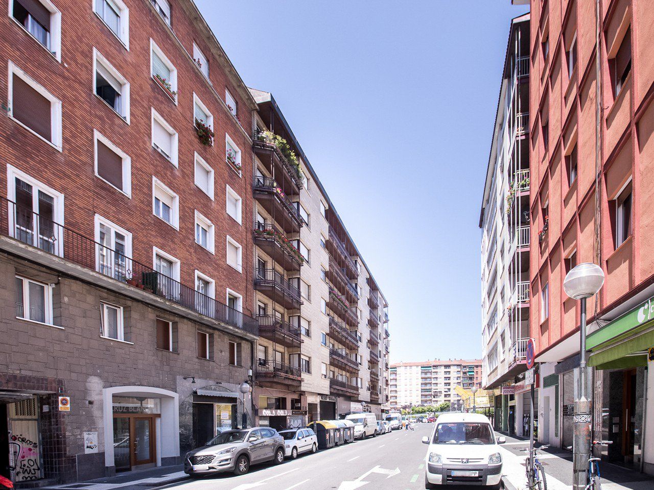 Vista exterior de Local en venda en Vitoria - Gasteiz
