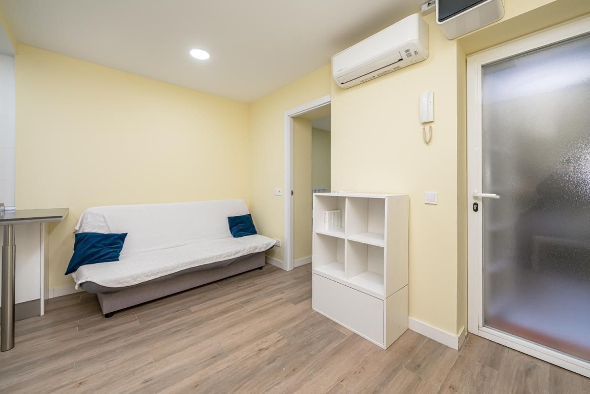 Bedroom of Planta baja for sale in  Madrid Capital  with Air Conditioner and Furnished