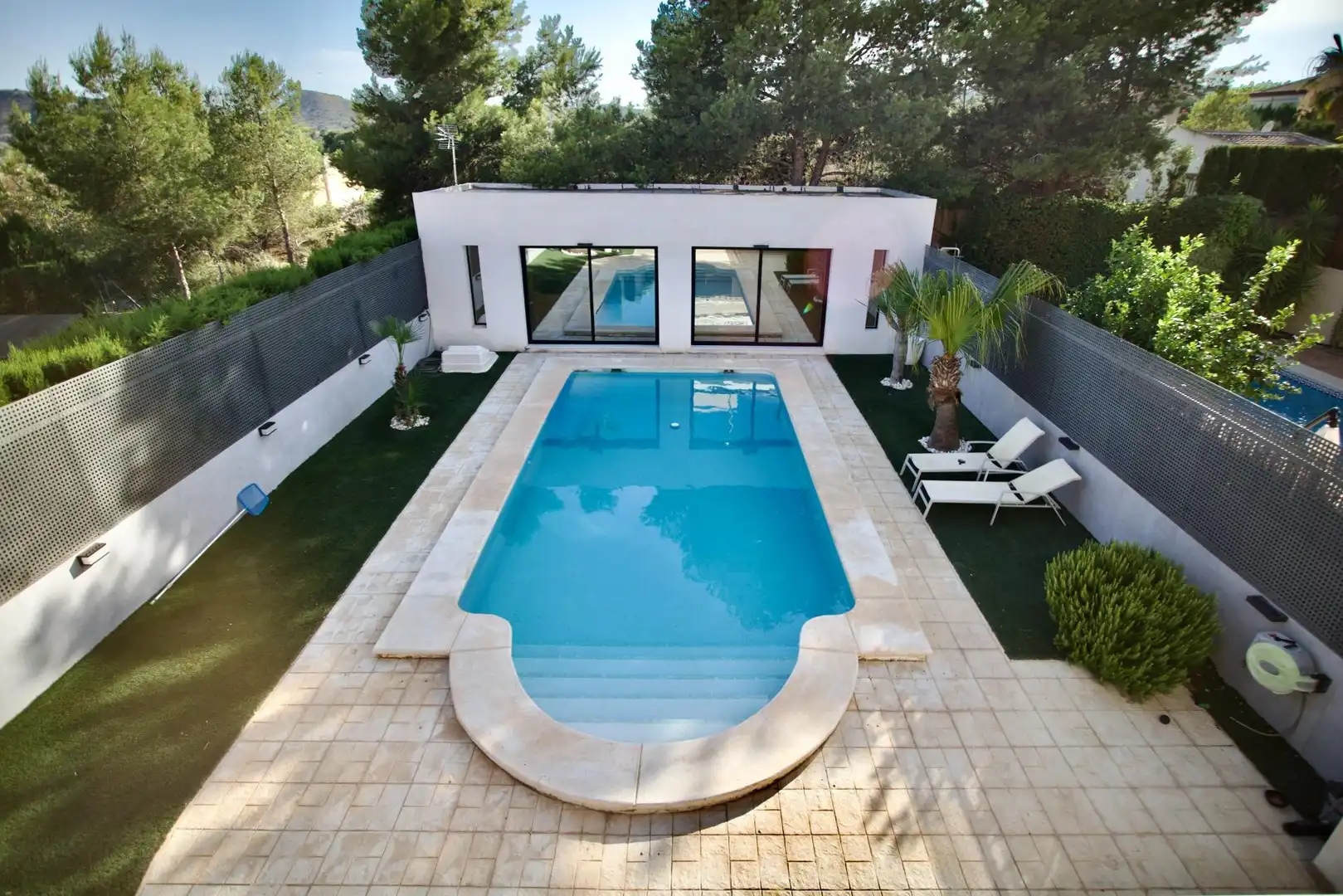 Swimming pool of Detached homes for sale in Monforte del Cid  with Air Conditioner, Private garden and Parquet flooring
