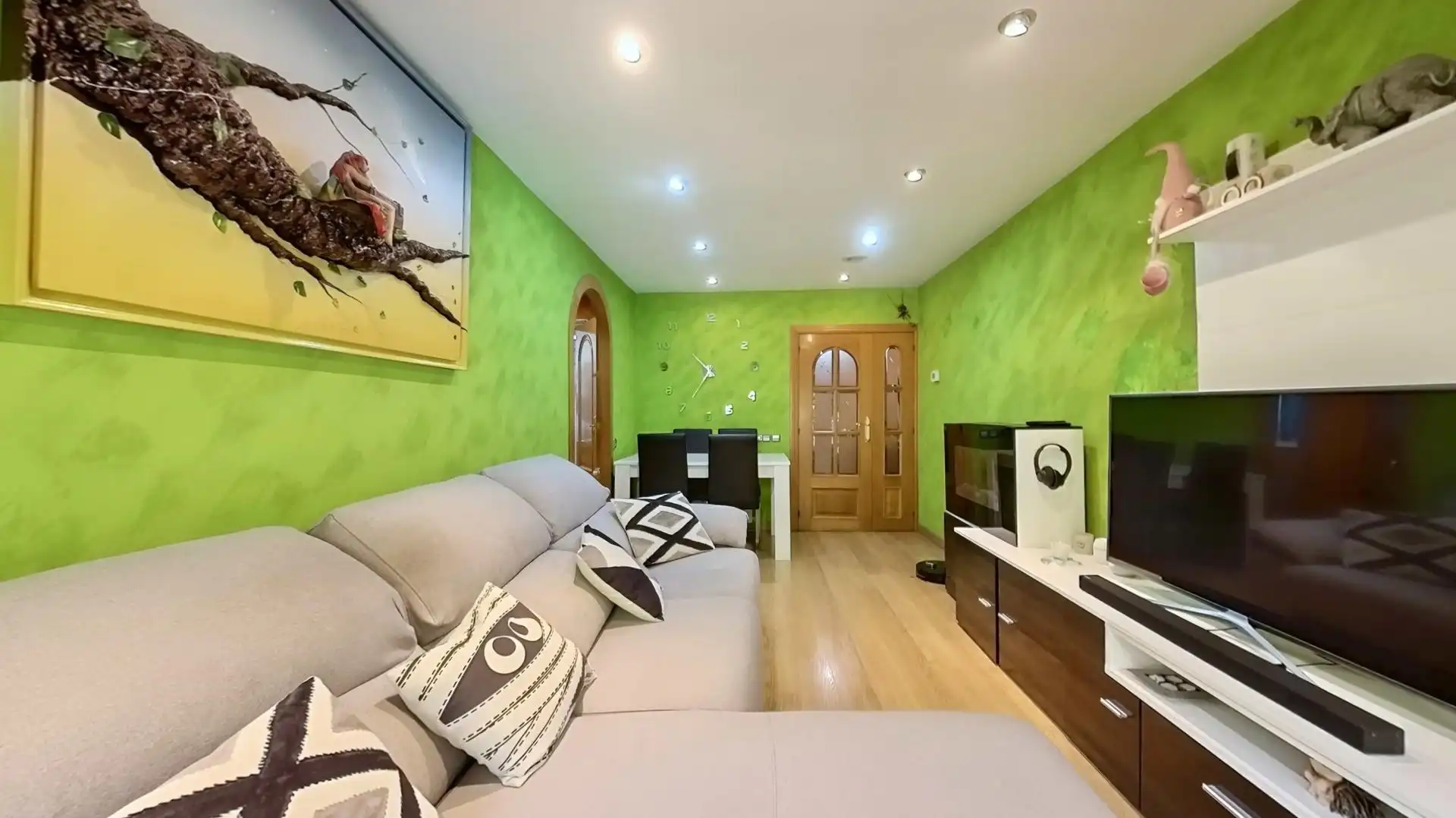 Sala de estar de Piso en venta en Santa Coloma de Gramenet con Aire acondicionado, Calefacción y Parquet