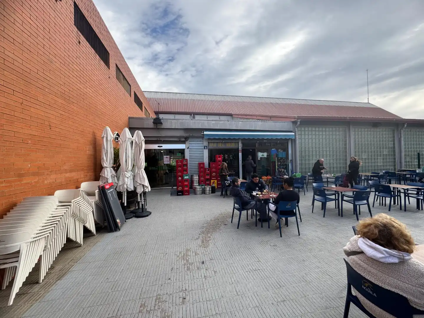 Commercial properties for rent in Canyelles