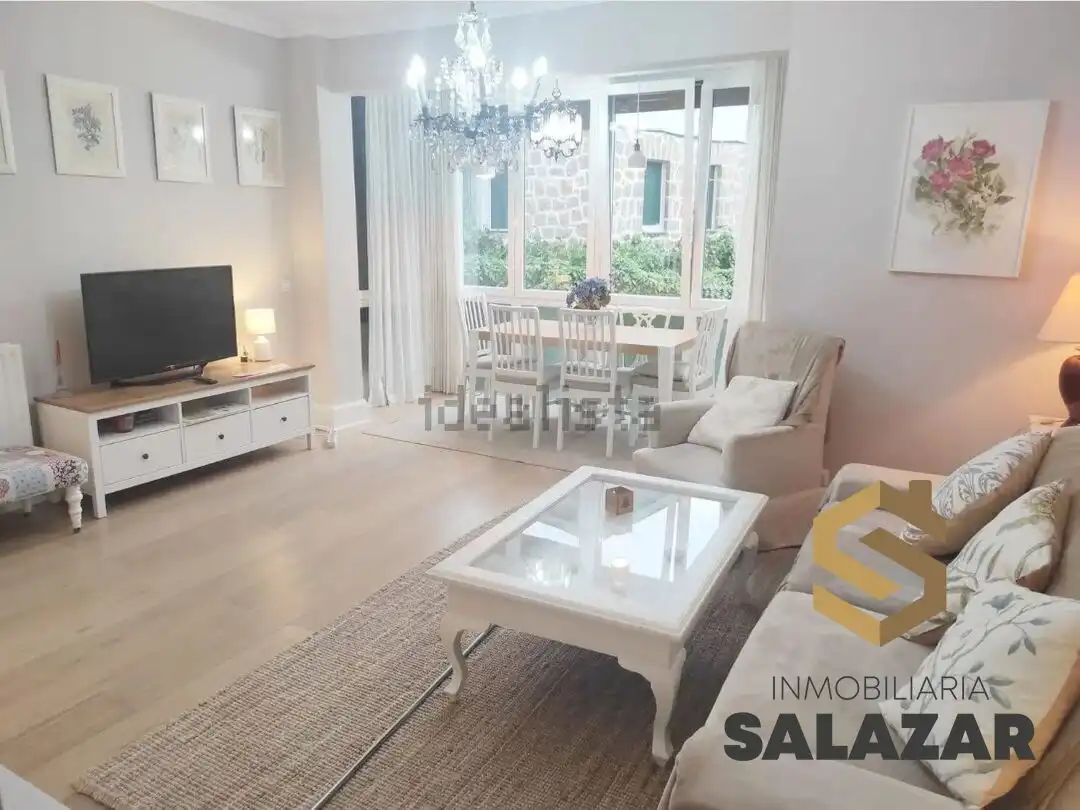Living room of Flat for rent in Getxo   with Heating
