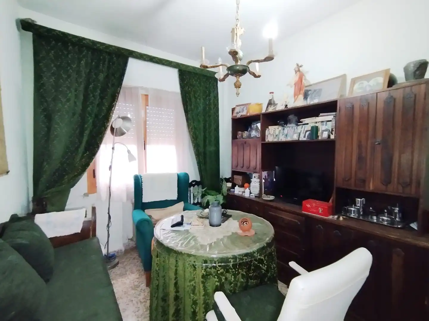 Sala d'estar de Pis en venda en Argamasilla de Alba amb Terrassa, Moblat i Balcó