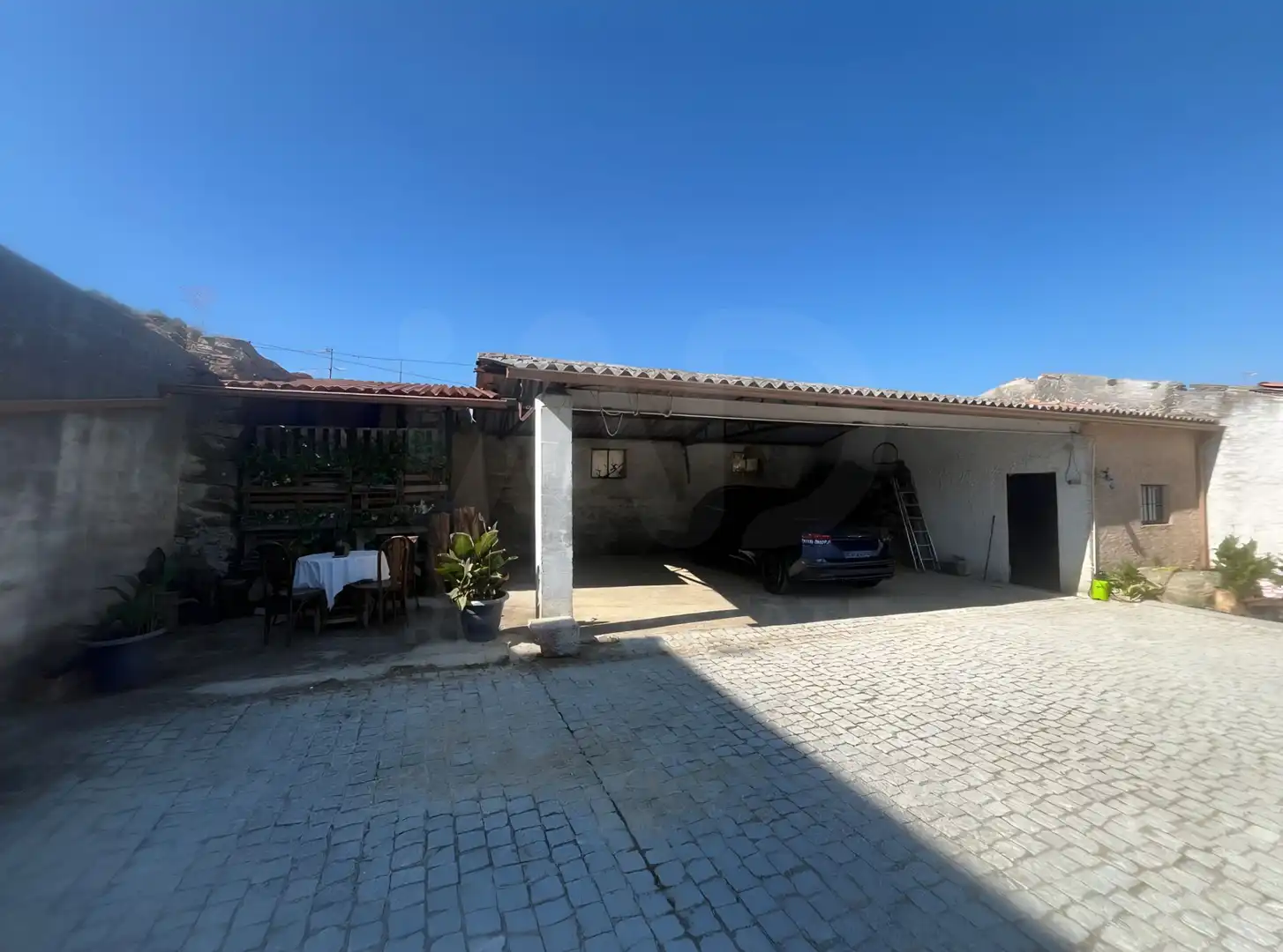Vista exterior de Finca rústica en venda en Aldea del Obispo amb Terrassa
