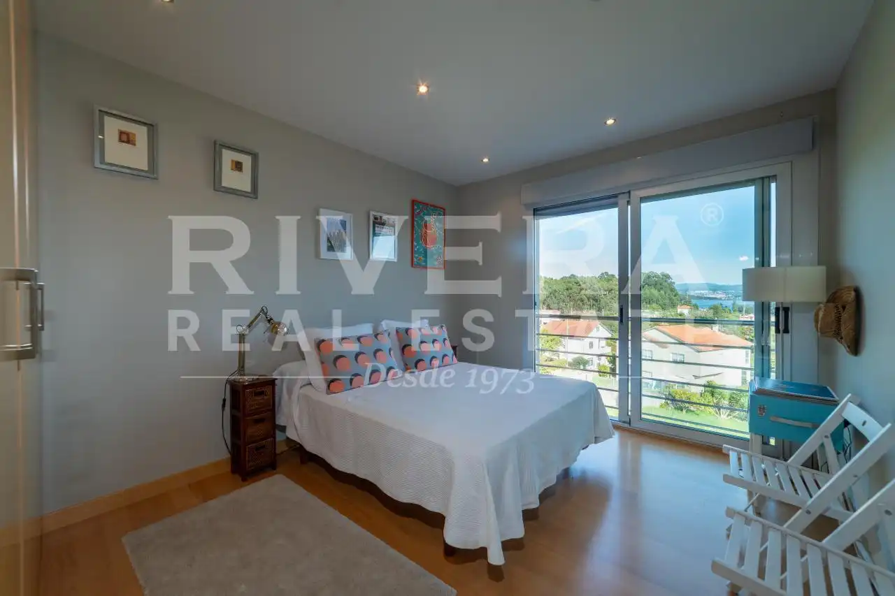 Habitación de Casa o chalet en venta en Poio con Calefacción, Jardín privado y Terraza