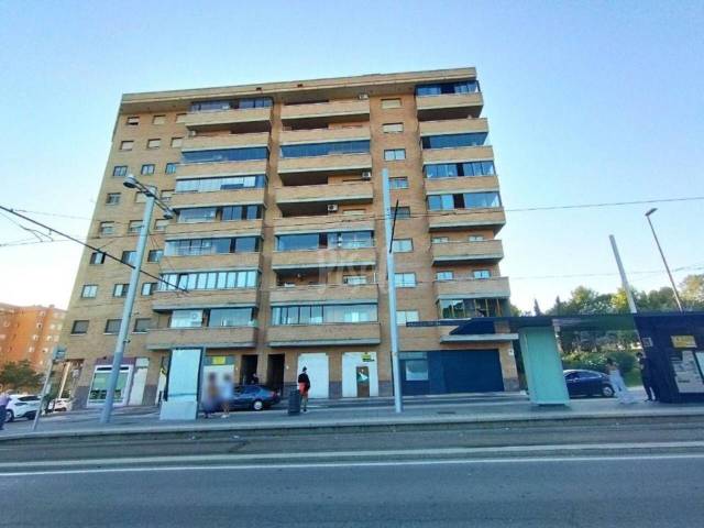 Local comercial en Venta en avda. academia general militar, 75, Zaragoza, Zara en Alfonso
