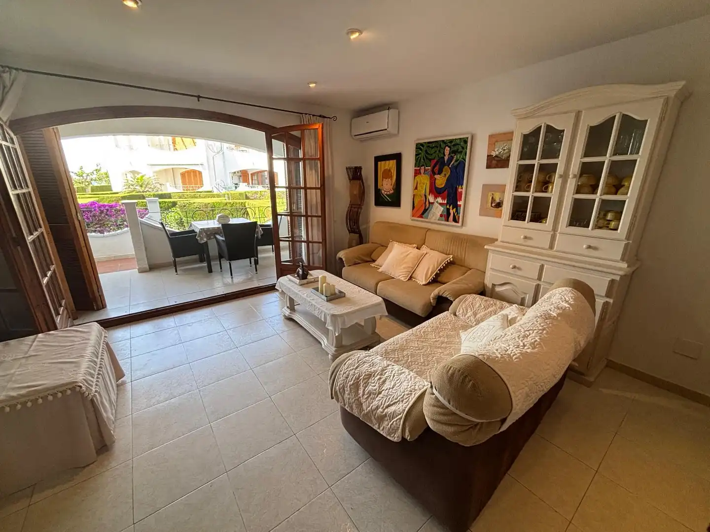 Sala de estar de Casa adosada en venta en Vandellòs i l'Hospitalet de l'Infant con Aire acondicionado, Jardín privado y Terraza
