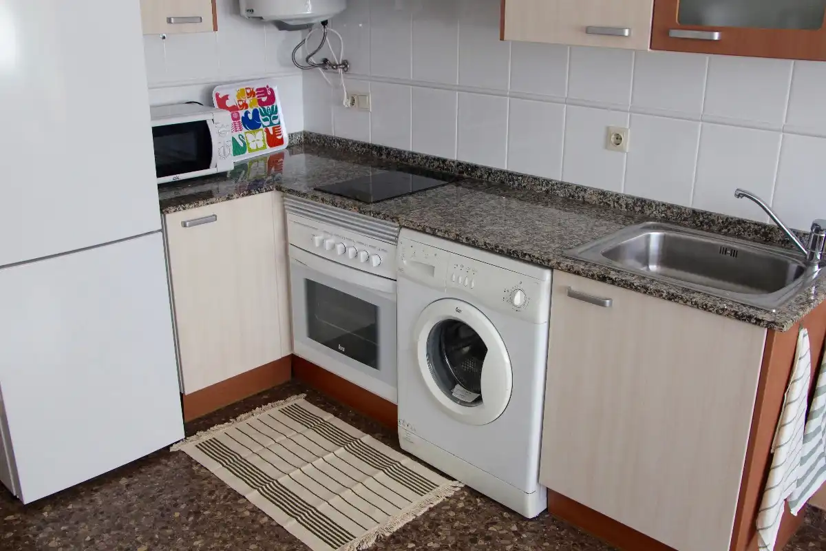 Cocina de Piso de alquiler en Alfara del Patriarca con Terraza y Amueblado