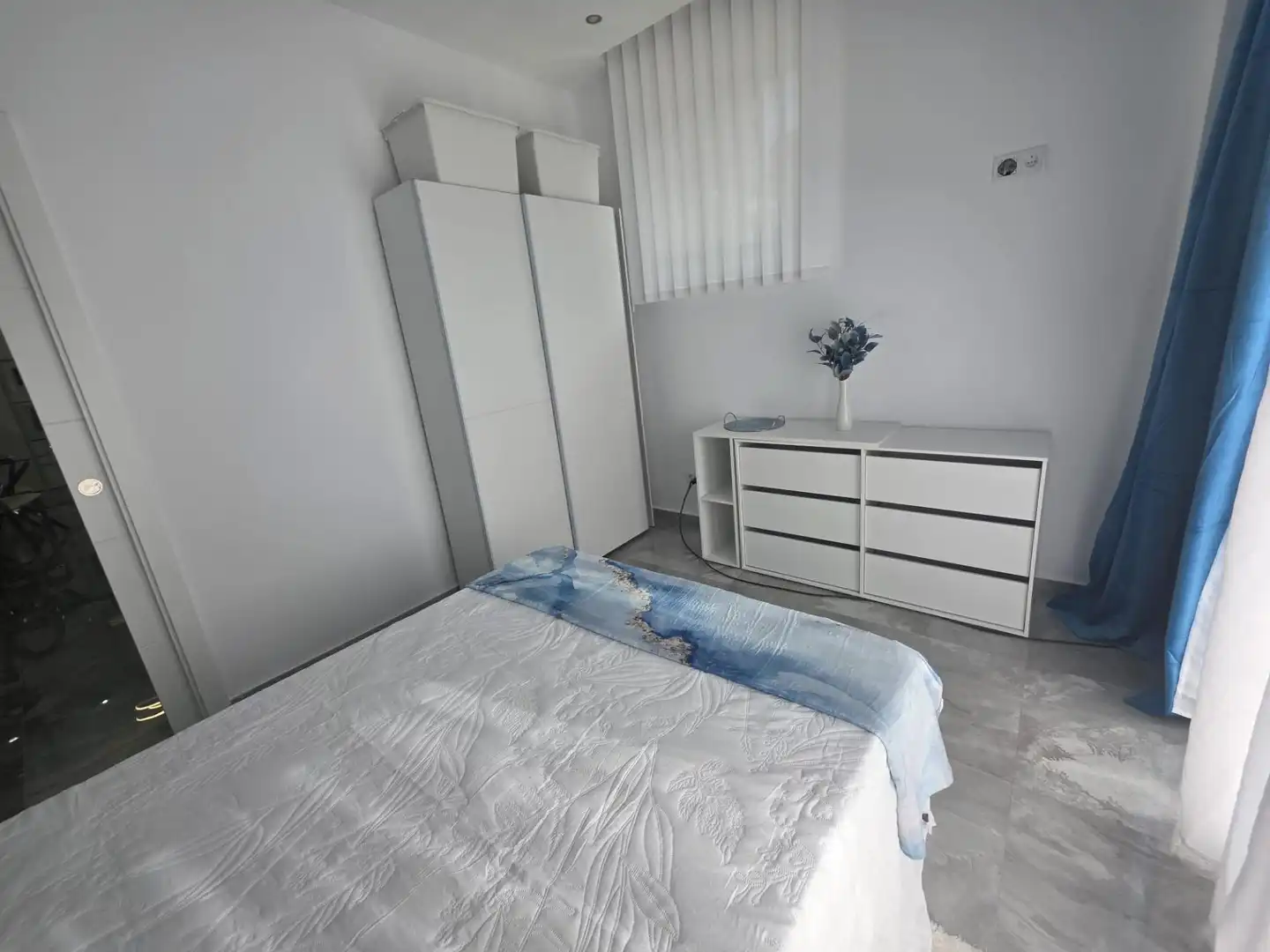 Habitación de Piso en venta en Benidorm con Aire acondicionado, Calefacción y Jardín privado
