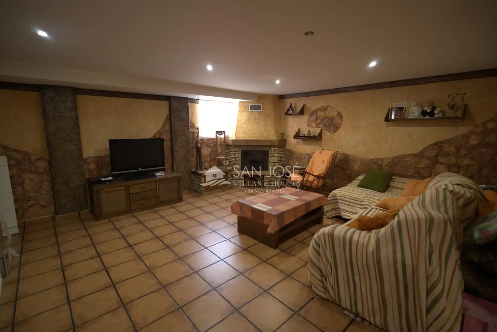 Detached homes for sale in Aspe  with Air Conditioner, Heating and Private garden