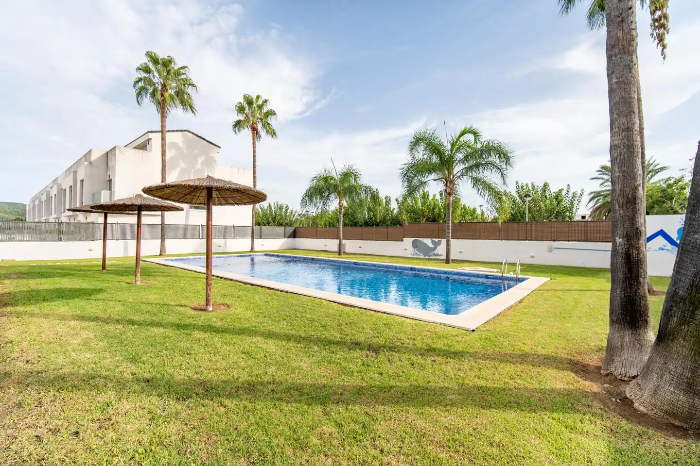 Flat with pool for sale in Carcaixent