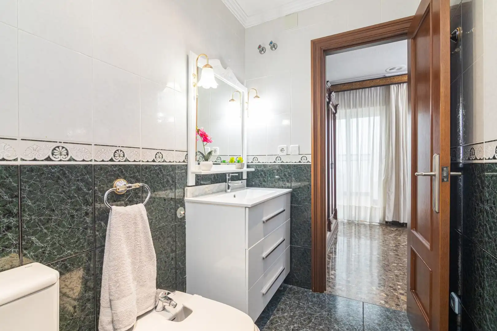 Baño de Planta baja en venta en Elche / Elx con Aire acondicionado, Calefacción y Terraza