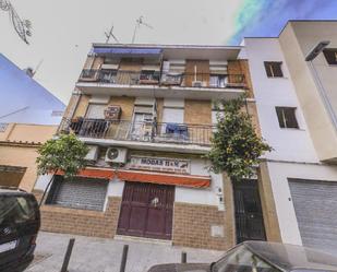 Exterior view of Flat for sale in  Sevilla Capital