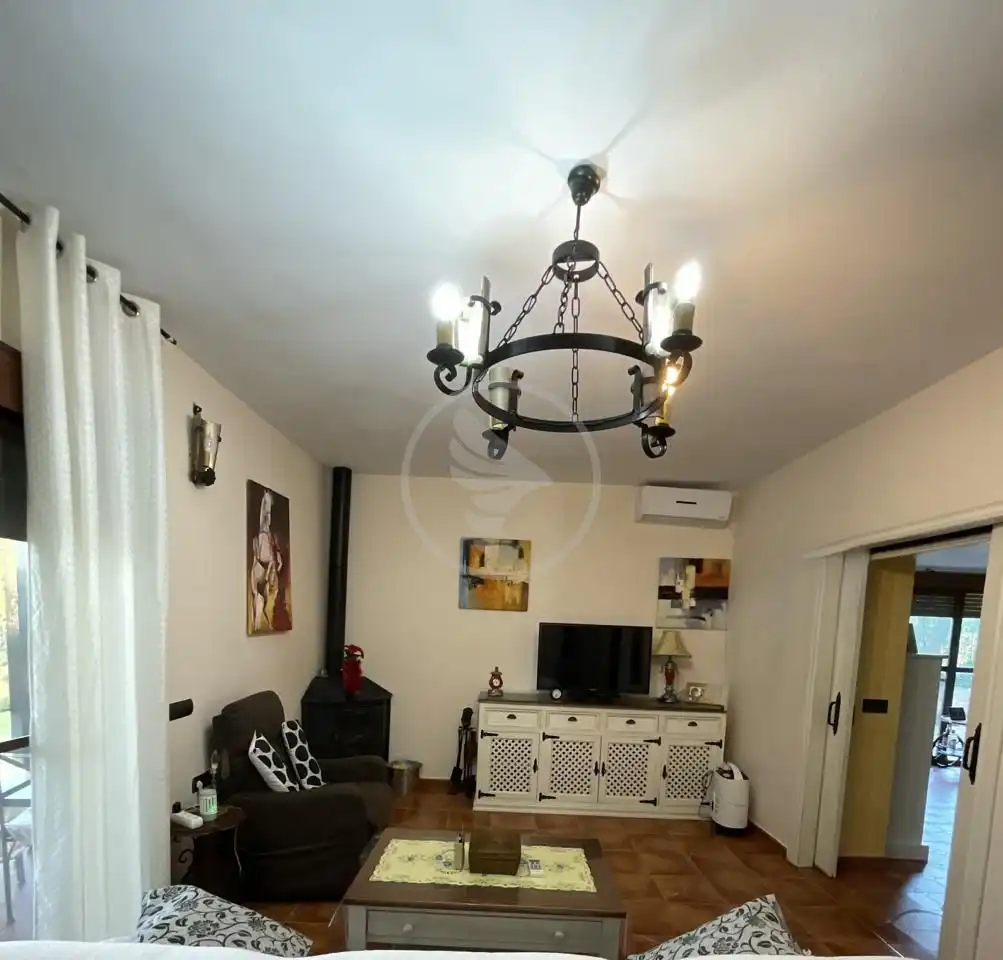 Sala d'estar de Finca rústica en venda en Linares amb Jardí privat, Terrassa i Piscina