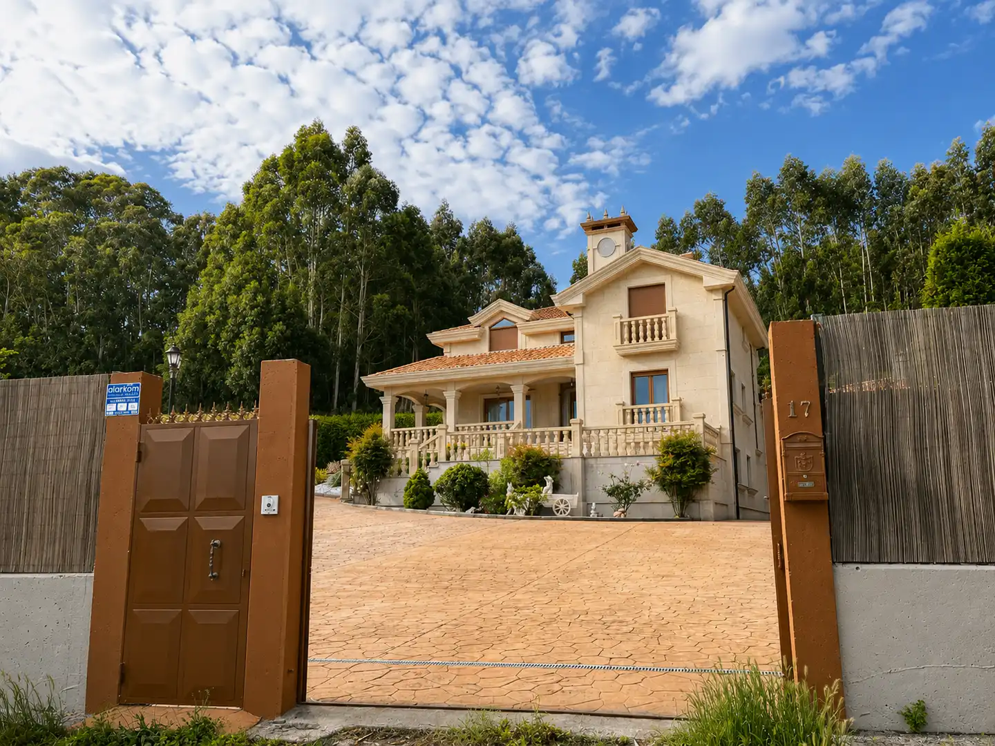 Houses for sale in Rúa Melchor de Velasco, 17, Oseiro