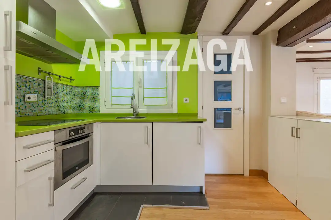 Cocina de Piso en venta en Donostia - San Sebastián  con Calefacción