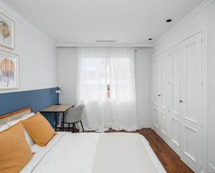 Dormitori de Apartament per a compartir en  Madrid Capital amb Forn, Rentadora i Microones