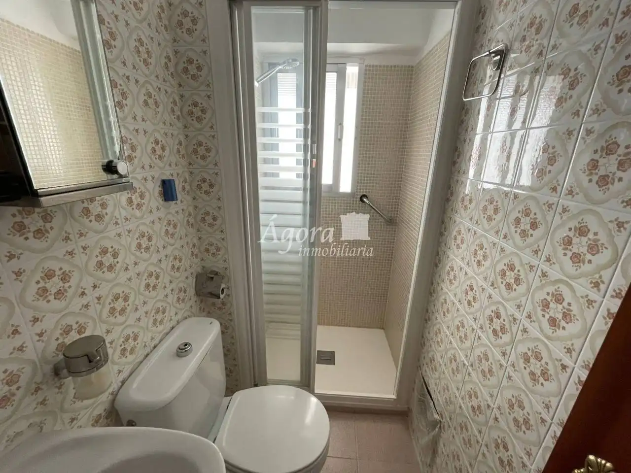 Baño de Piso en venta en Valladolid con Calefacción y Amueblado