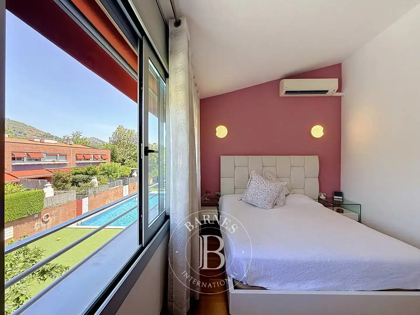 Schlafzimmer von Einfamilien-Reihenhaus zum Verkauf in Calella mit Klimaanlage, Heizung und Terrasse