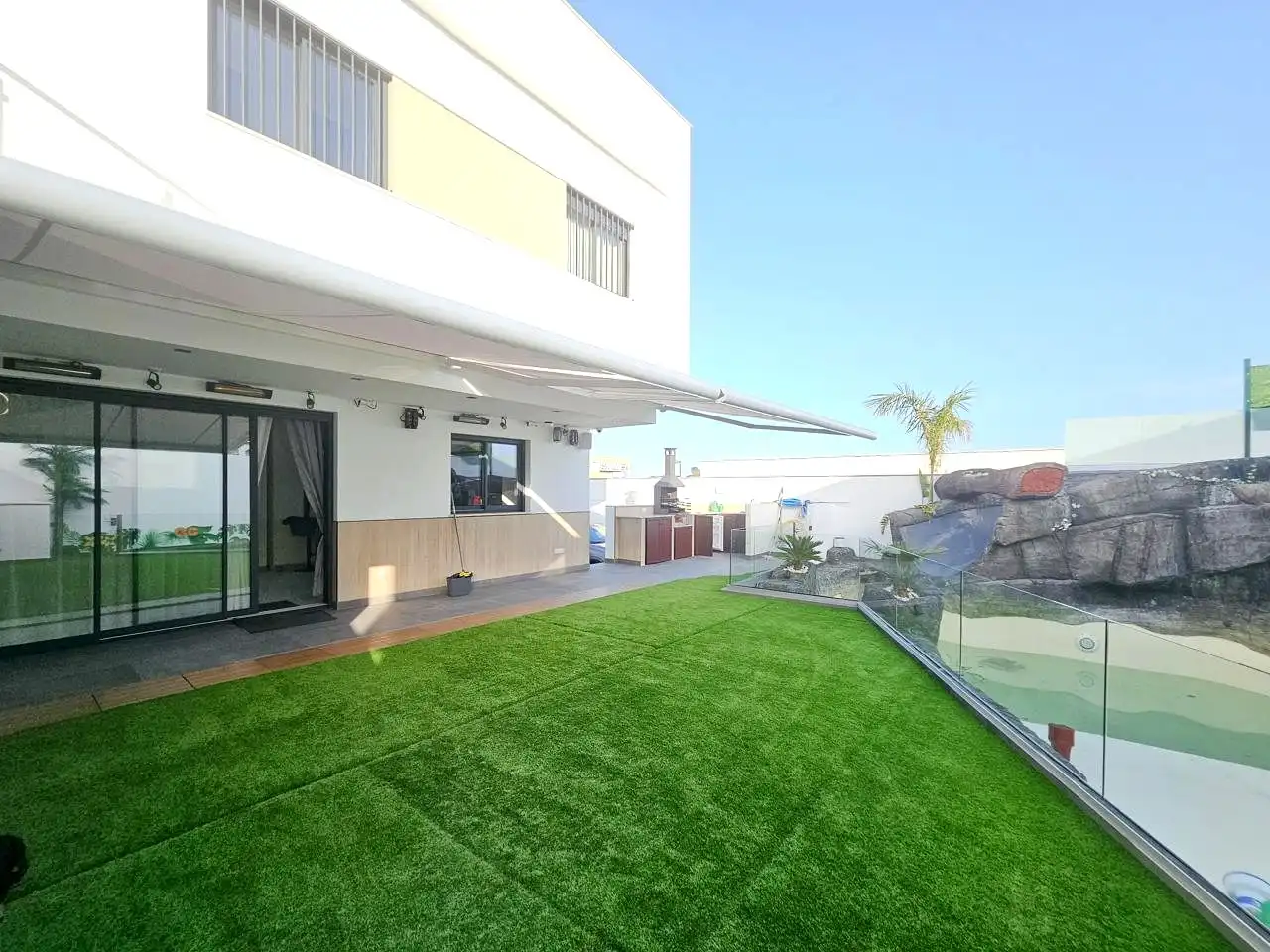 Terrassa de Casa o xalet en venda en Alcalá de Guadaira amb Aire condicionat, Jardí privat i Terrassa