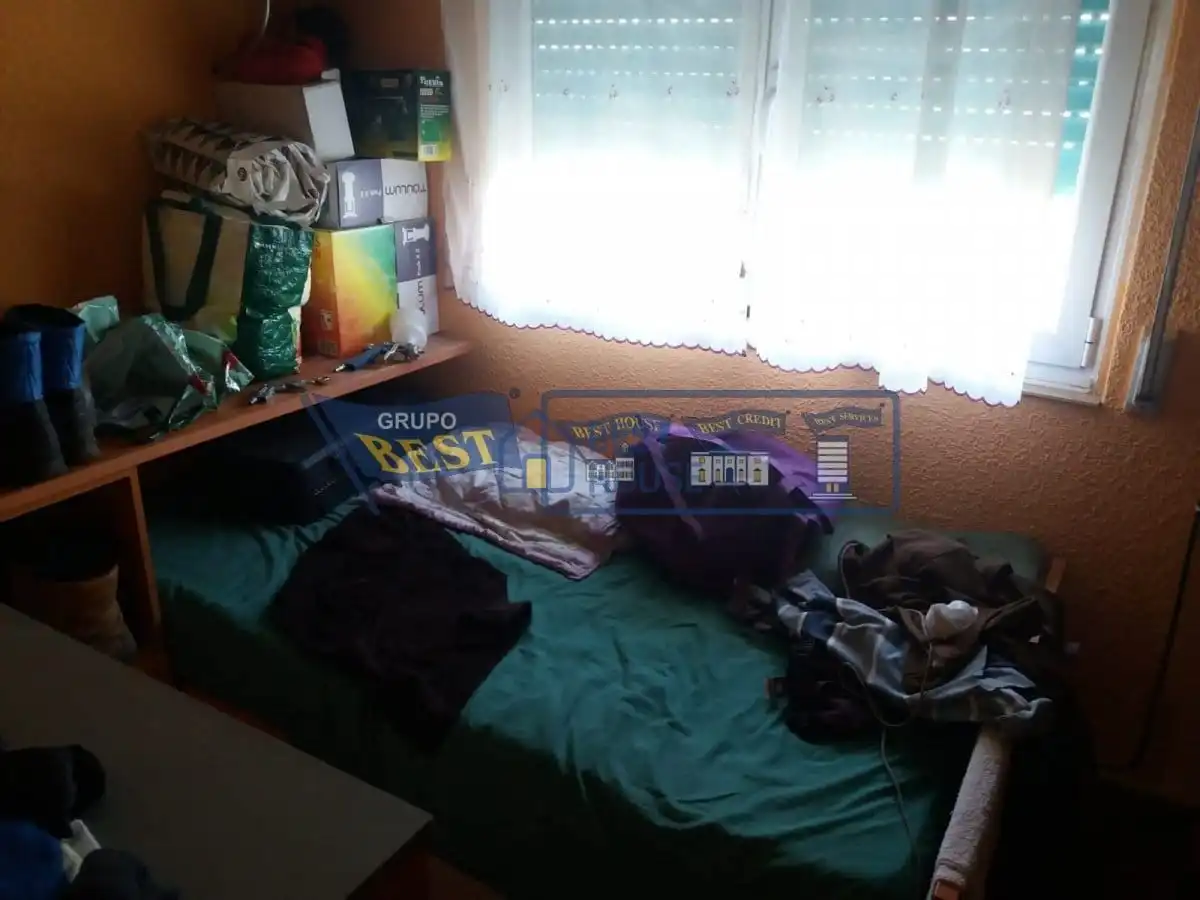 Bedroom of Houses for sale in Chozas de Abajo  with Heating, Private garden and Parquet flooring
