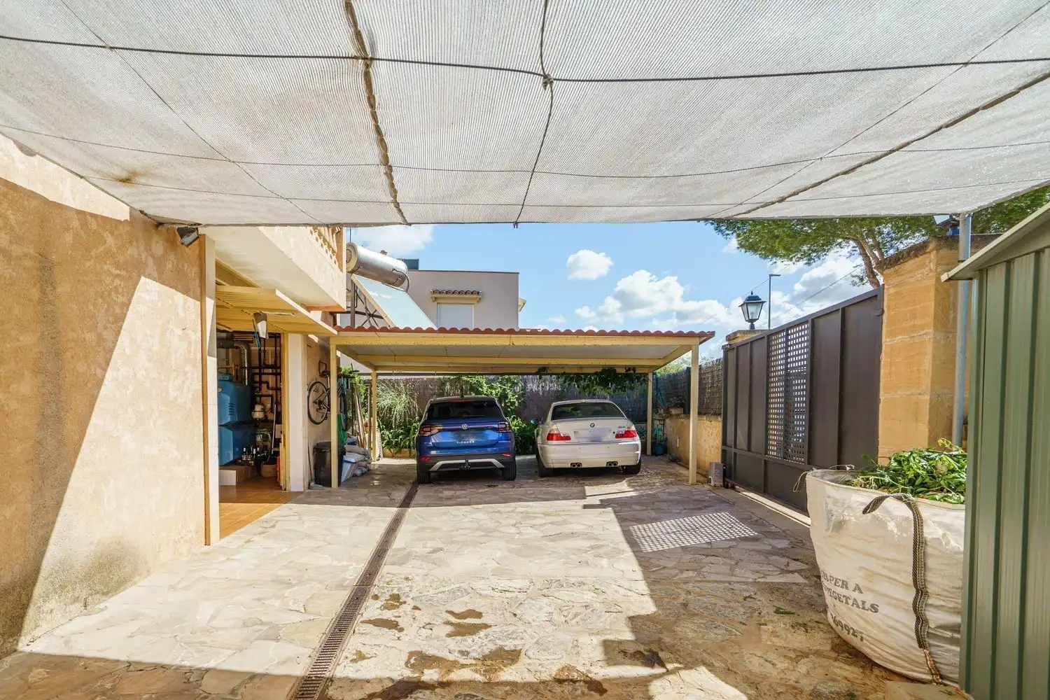 Aparcament de Casa o xalet en venda en Llucmajor amb Aire condicionat, Jardí privat i Terrassa