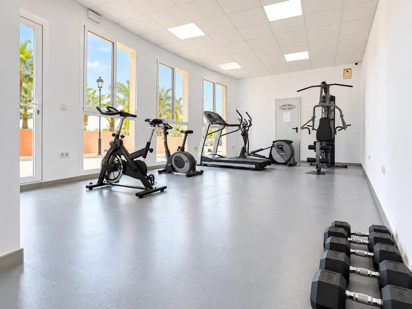 Appartement compact avec piscine à vendre à Paraiso de Riviera, imagen 13